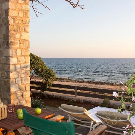 Вилла Bostani Seaside House Mani Агиос-Николаос Экстерьер фото